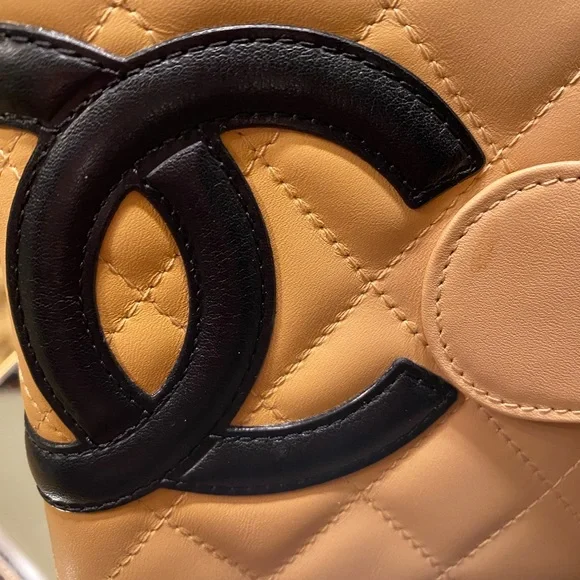 Chanel FLASH FINAL SALE - Cream Cambon Agenda PM /Wallet PRICE is FIRM - Picture 2 of 12